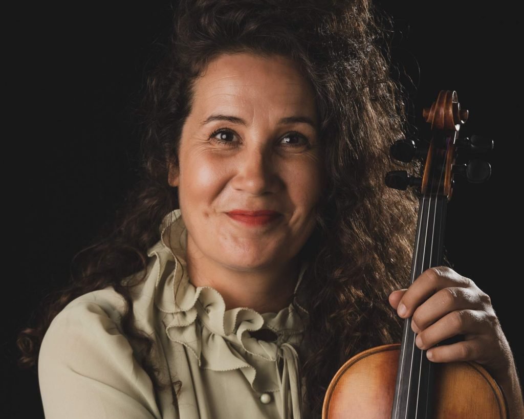 Sarah King - - Professional Studio Headshots