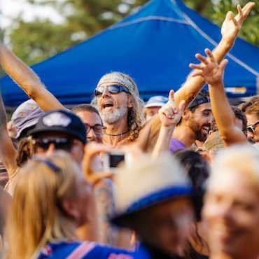 Crowd Appreciation - © 2020 Henry Glover